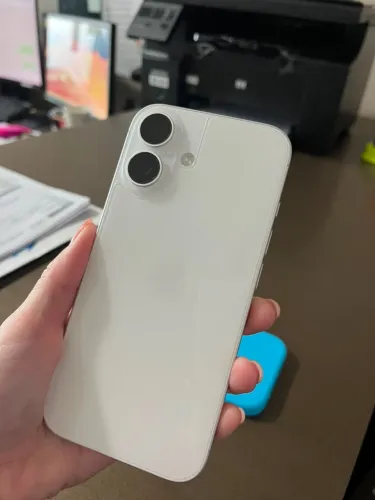 IPHONE 16 