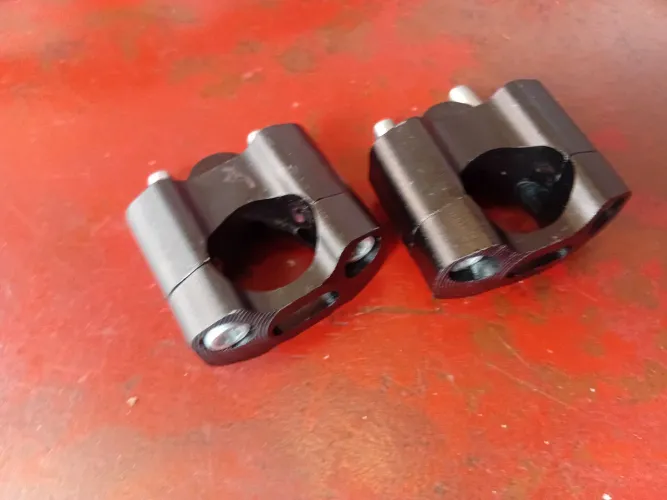 Mesa de guidao de moto