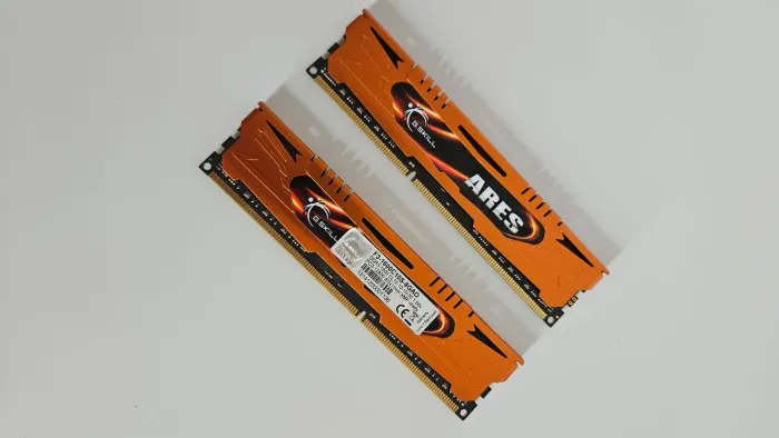 Kit Memória RAM G.Skill Ares 16GB (2x8GB) DDR3 1600MHz