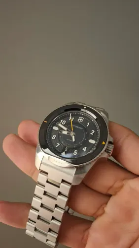 Relógio victorinox automático.