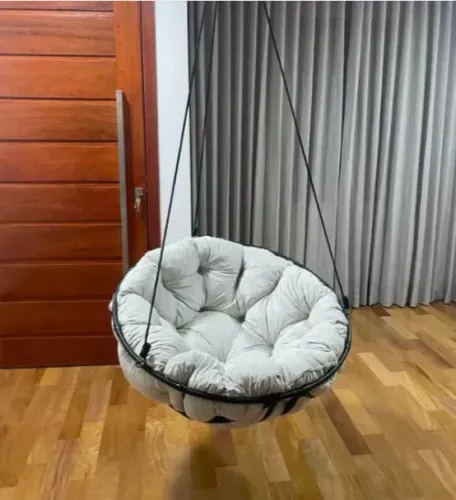 Cadeira balanço tipo ninho