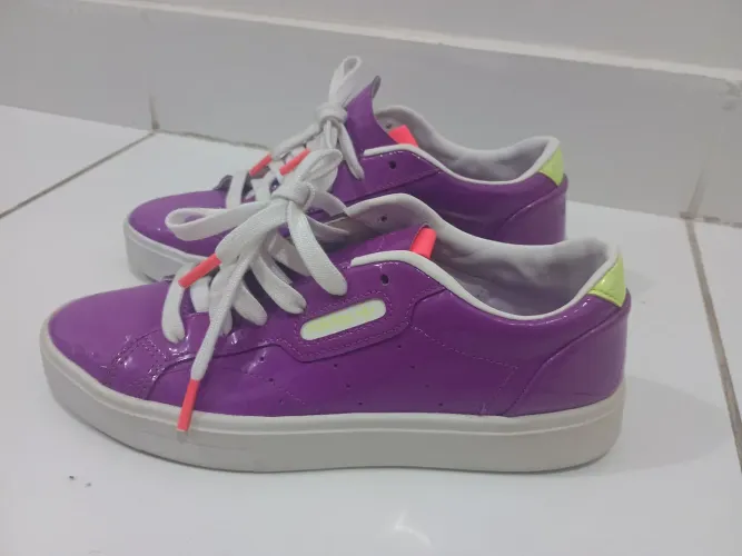 Adidas novinho original Tam 35
