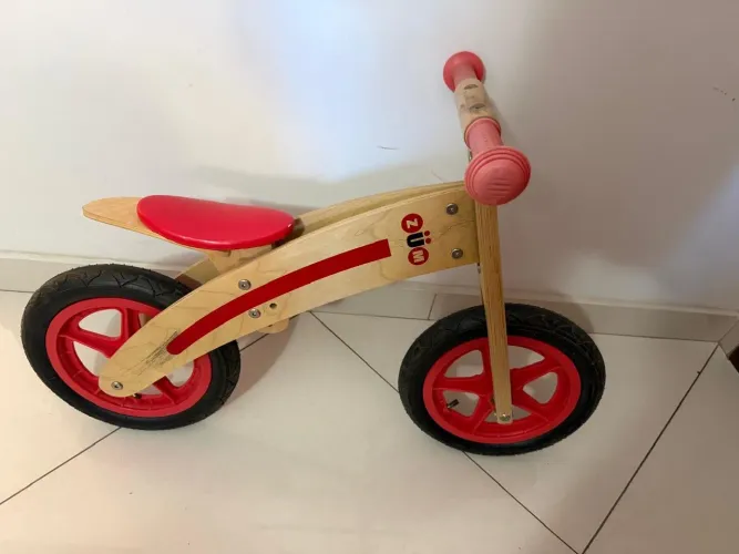 Bicicleta de Madeira Woodbike equilíbrio