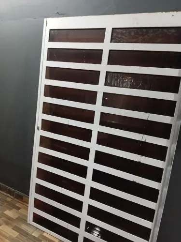 Portão com vidro