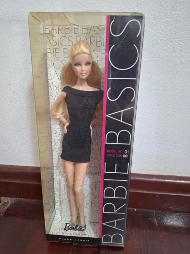 Rarissima Barbie Basics Black Label model 01 nova lacrada na caixa