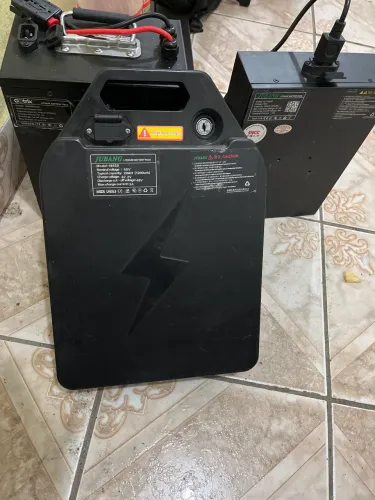 Vendo baterias de lítio pra scooter vários modelos * ?2*1*9*8*3*8*8*6*4*4*0