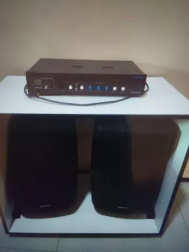Amplificador Om4000 Bt Oneal 150w Com Duas Caixas De Som Ambiente
