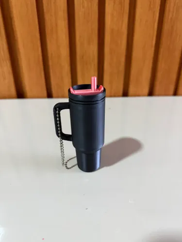 Chaveiro porta batom copo Stanley 