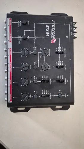 Crossover Stetsom STX84