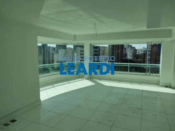 APARTAMENTO - MOEMA - SP