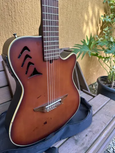 Marques VN23 - 7 Cordas - SEMINOVO - Avalio troca instrumentos musicais novos/seminovos