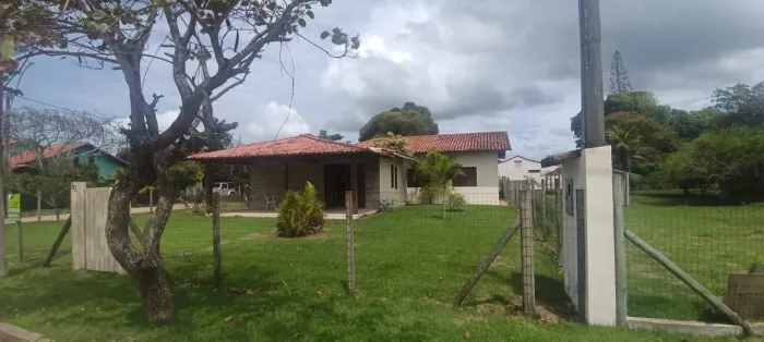 Linda Casa Linear no Condomínio Enseada do Mar do Norte, Rio da Ostras/RJ