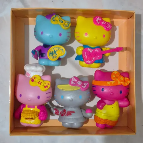 HELLO KITTY LOTE 5 BONECAS MINIATURAS COLECIONÁVEIS MC DONALDS TOY ART NÃO FUNCIONAM 