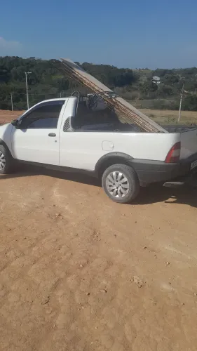 Fiat Strada Working 1.5 MPI 8V CE (álcool) 2002