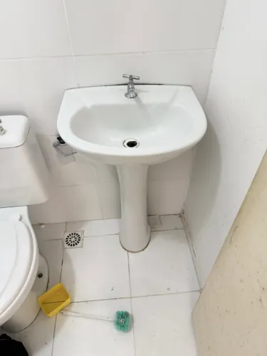 Vendo duas Pias de banheiro
