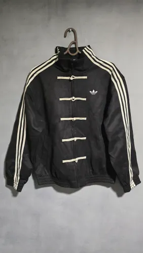 Jaqueta adidas Tang New Year Preta