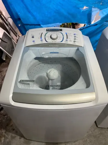 Máquina de lavar roupa Electrolux 15 quilos