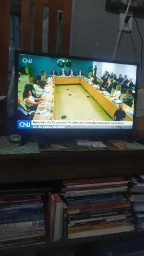 TV 24 MARCA SUBA FUNCIONANDO PERFEITAMENTE Em Excelente estado ,valor 400 reais