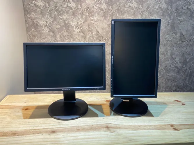 Monitor positivo fabricado por LG Flatron 19EB13PW 18,5" (Usado)