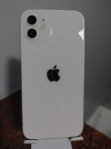 iPhone 12 em ótimo estado