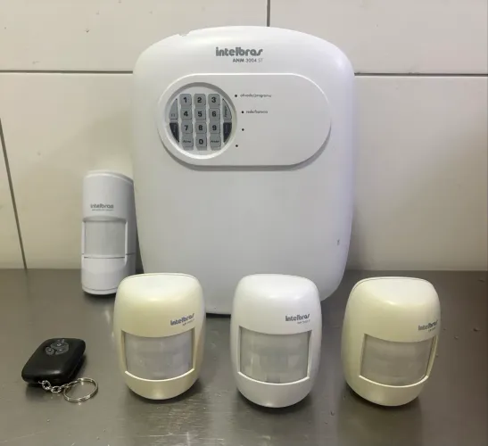 Alarme Intelbras AMN 3004 com 4 sensores e controle
