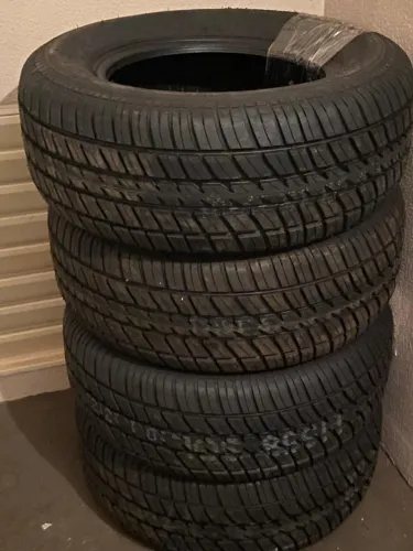 Pneu Cooper Cobra 255/60/15 Novo Zerado - 04 unid