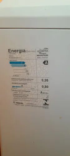 Vendo máquina Brastemp 11 kilos Obs:com pequeno defeito mas nada o que impessa de funciona