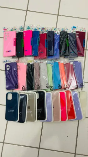 Vendo 30 capinhas de Celular novas lacradas IPhone, Samsung 24 Ultra e RM Note 12