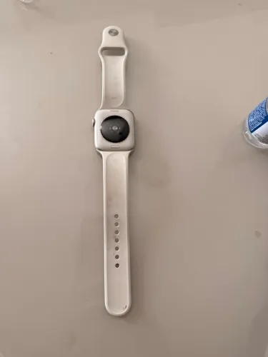 apple watch se 44 mm usado