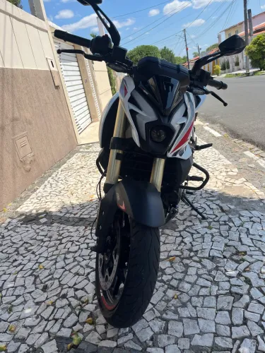 NS400z Bajaj - leia descrição
