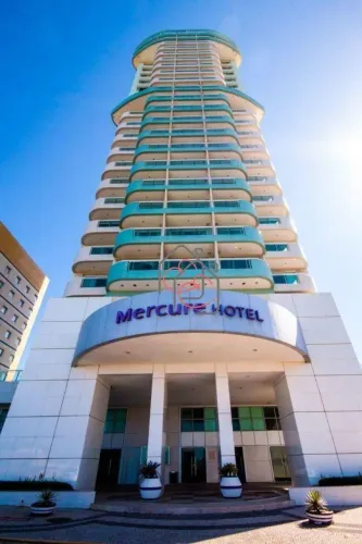 Flat com 1 dormitório para alugar, 70 m² por R$ 4.000,01/mês - Glória - Macaé/RJ