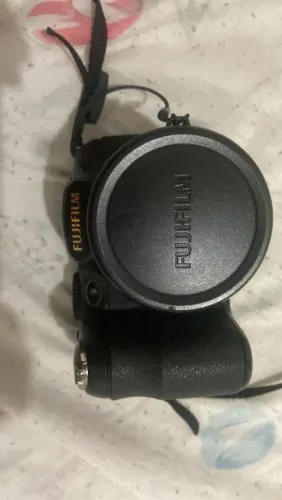 Camera fujifilm em ótimo estado Câmera fujifilm finepix bridge com zoom óptico 18x
