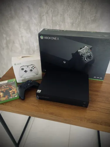 Xbox one X 1 TB seminovo