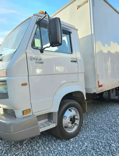 VW 8120 ANO 2005 - BAU 5,50m - OPORTUNIDADE