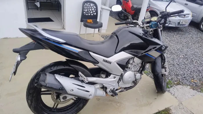 Fazer 250 2014 uma moto excelente.