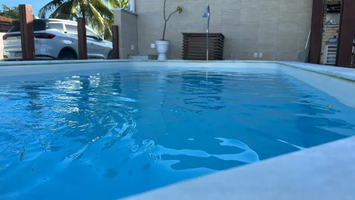 Vendo Piscina de Fibra 5,0 x 2,8 x 1,4 Branca