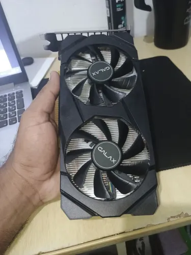 Placa de Vídeo GTX 1660 Super 6GB GDDR6 - Impecável