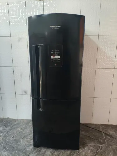 Geladeira Brastemp ative BLACK PIANO INVERSE 428litros Frost Free 110v<br>