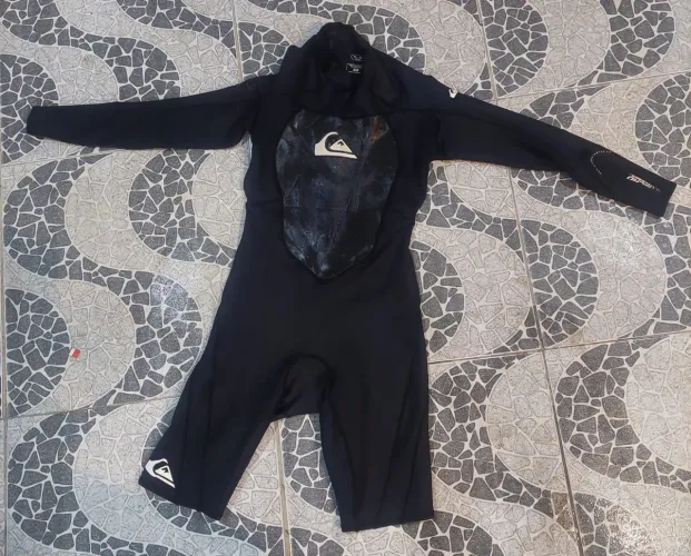 Short jhon , roupa de neoprene , wetsuit !