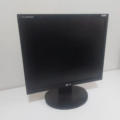 Monitor LG Flatron L1753T-BF usado
