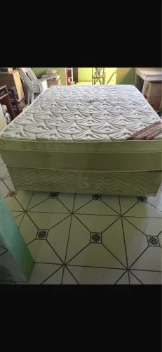 Cama usada casal padrão (leiammm)