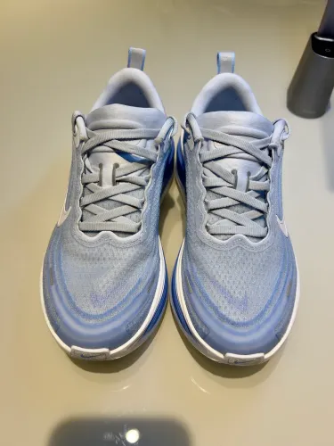 Tênis corrida Nike Vomero Plus