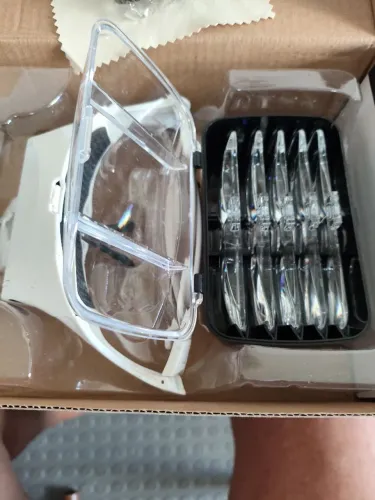 Óculos com lentes de aumento intercâmbiaveis 