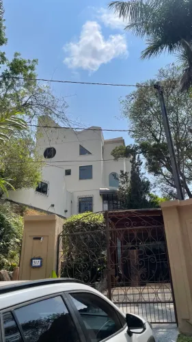 Vendo linda casa em condomínio fechado em Nova Lima