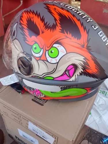 Capacete 100% novo
