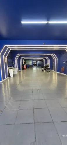 PRÉDIO COMERCIAL COM 450M²