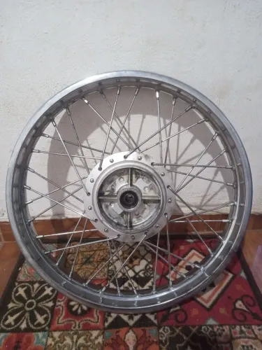 Roda da  traseira da FAZER, FACTOR 