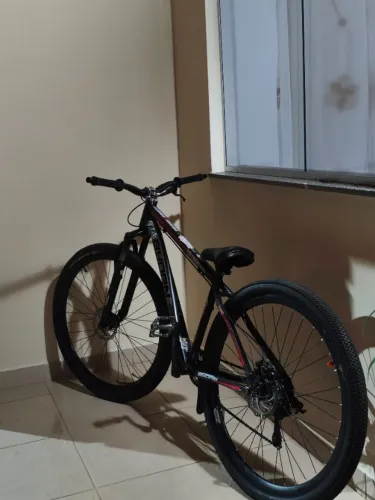 Bike Aro 29 em Excelente Estado