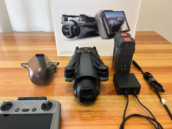 Mavic 4 pro creator combo 512GB / RC2 / 2 Baterias