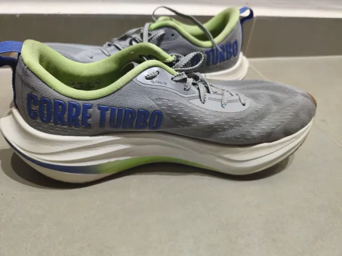 Corre turbo novo com cupom fiscal e caixa original